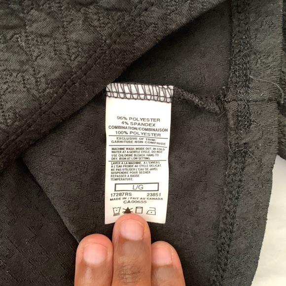 2/$20 Black Smart Set Crop top - Picture 4 of 4